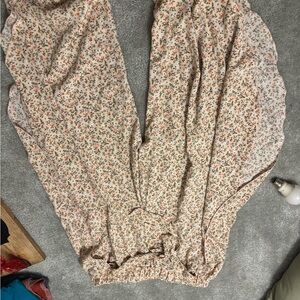 Women’s flowy pants